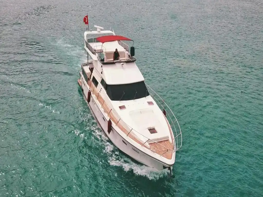 YACHT TAMARA